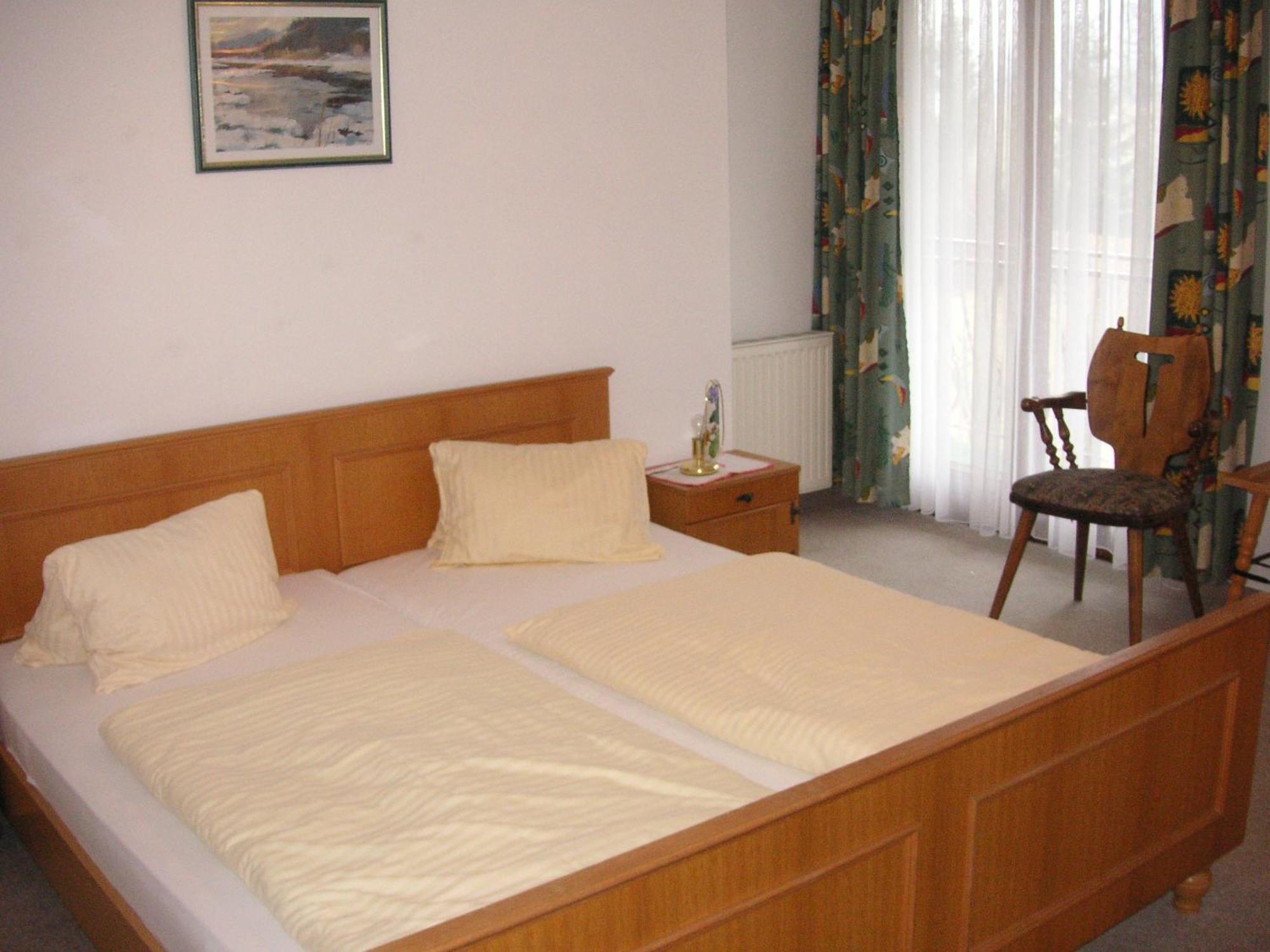 Hotel Jerolitsch Krumpendorf Екстериор снимка