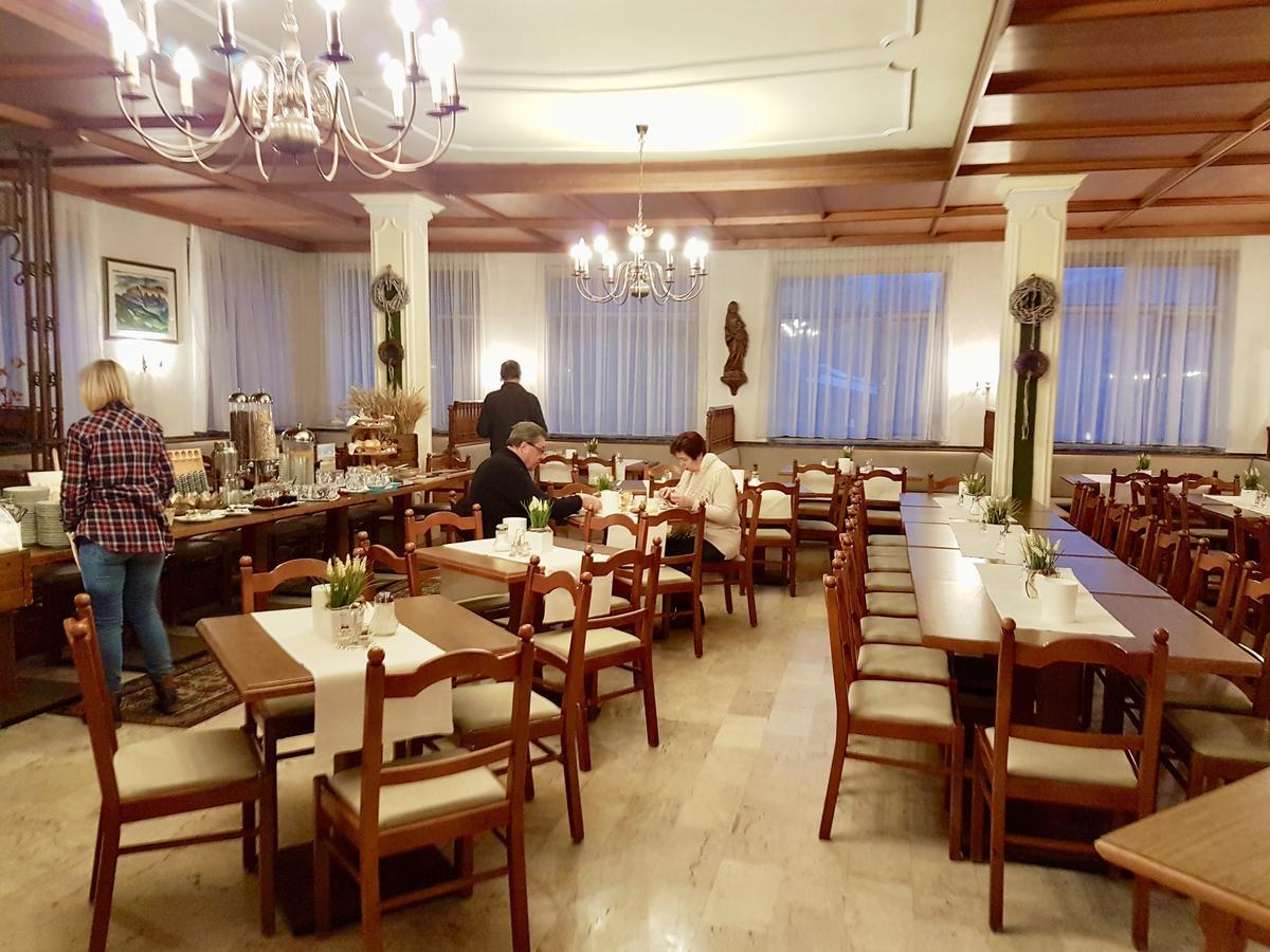 Hotel Jerolitsch Krumpendorf Екстериор снимка