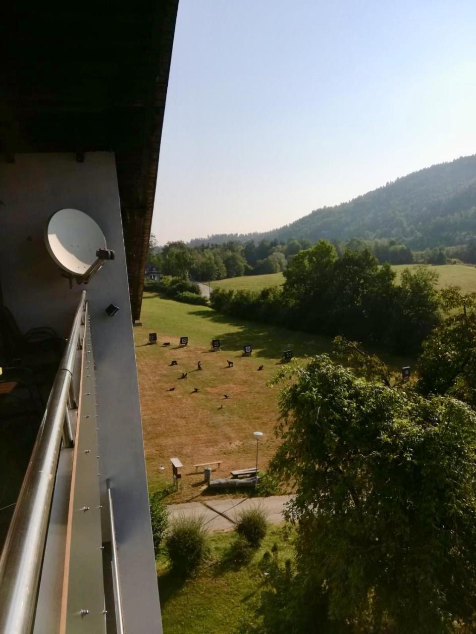 Hotel Jerolitsch Krumpendorf Екстериор снимка
